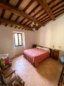 Foto Appartamento a Pioraco Centro di 65 m² con 3 locali in vendita