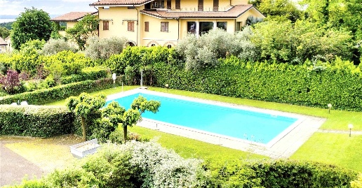 Foto Appartamento a Soiano del Lago di 55 m² con 2 locali in affitto
