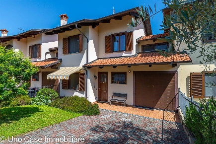 Foto Villa a schiera in Via I Maggio 9/C, Albiano d'Ivrea di 120 m²