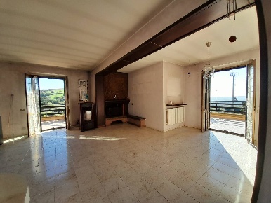 Foto Appartamento a Monte Romano di 140 m² con 5 locali in vendita