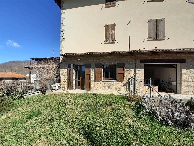 Foto Appartamento in via Villa  4/5, Castel d'Aiano Centro di 50 m²