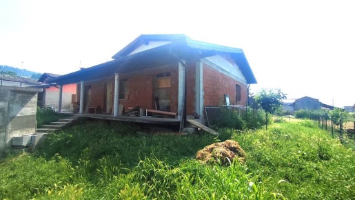 Foto Villa unifamiliare a Santa Giuletta di 176 m² con 8 locali in vendita