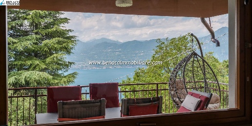 Foto Villa unifamiliare in via Ca' Schena, San Zeno di Montagna San Zeno