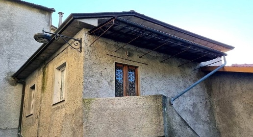 Foto Appartamento a Tresana Centro di 75 m² con 4 locali in vendita