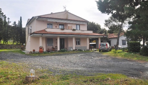 Foto Villa unifamiliare in Via del Commercio, Castellina Marittima