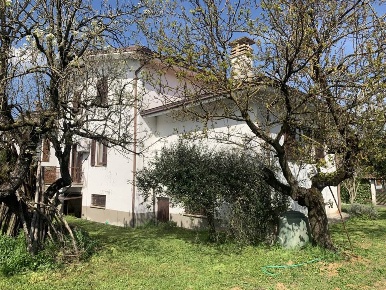 Foto Villa unifamiliare a Agazzano in vendita