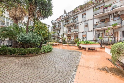 Foto Appartamento in VIALE MICHELANGELO 0, Palermo di 170 m² con 5 locali