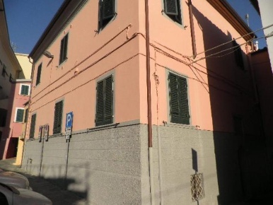Foto Appartamento in Piazza del Popolo, Riparbella di 55 m² con 3 locali