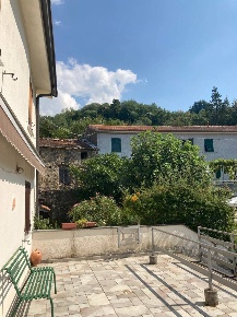 Foto Appartamento a Sesta Godano di 37 m² con 3 locali in vendita