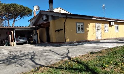 Foto Villa unifamiliare in Via Aia Vecchia, Castellina Marittima in vendita