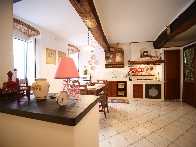 Foto Appartamento in Via Borgo San Bernardo  20, Brugnato Centro di 88 m²