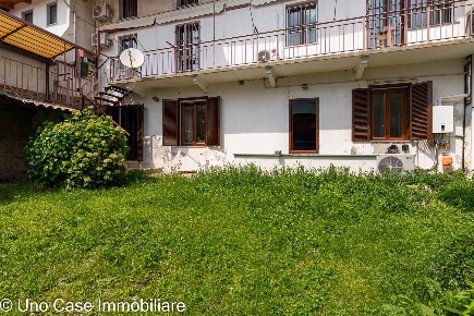 Foto Appartamento a Piverone Centro di 81 m² con 3 locali in vendita