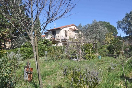 Foto Appartamento in Via Roma, Castellina Marittima in vendita