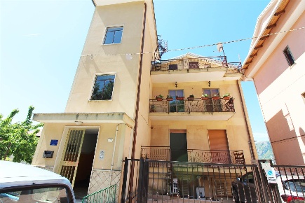 Foto Appartamento a Castiglione del Genovesi Centro di 85 m² con 2 locali