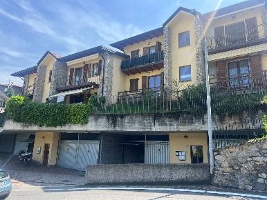 Foto Appartamento a Peia di 100 m² con 2 locali in vendita