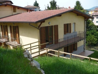 Foto Appartamento a Peia di 100 m² con 2 locali in vendita