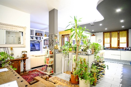 Foto Appartamento a Firenze Fortini di 215 m² con 10 locali in vendita
