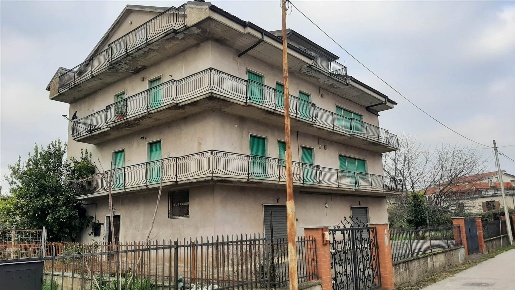 Foto Appartamento in via Ceraselle I° Traversa 3, Caianello Montano