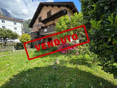 Foto Appartamento in Via Piave, Novate Mezzola Centro di 104 m² in vendita