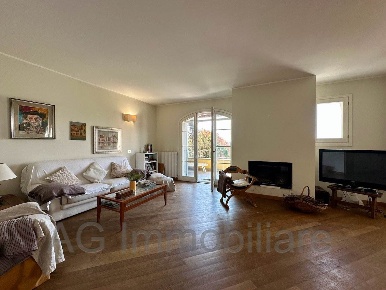 Foto Appartamento in Via Sant'Isidoro, Bogogno di 184 m² con 5 locali