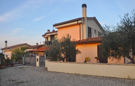 Foto Appartamento in Via Aldo Moro, Santa Luce Centro di 100 m² in vendita