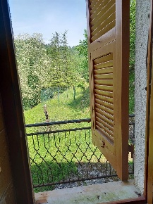 Foto Appartamento a Sesta Godano Centro di 100 m² con 5 locali in vendita