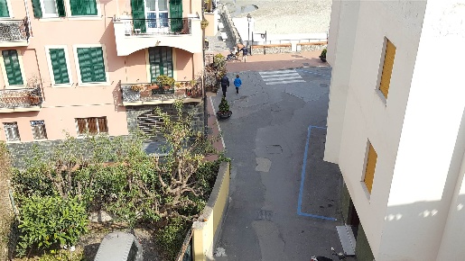 Foto Appartamento in Via Dante Alighieri, Laigueglia di 170 m² con 7 locali