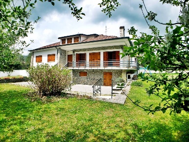 Foto Villa unifamiliare a Arcinazzo Romano Altipiani Di Arcinazzo di 400 m²