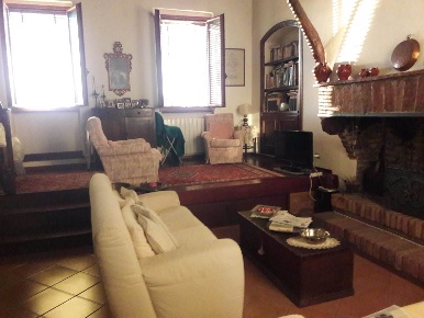 Foto Appartamento a Monticiano Centro di 77 m² con 4 locali in vendita