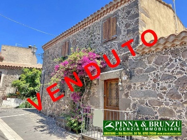 Foto Villa unifamiliare in VIA MARITNI 8, Narbolia di 116 m² con 4 locali