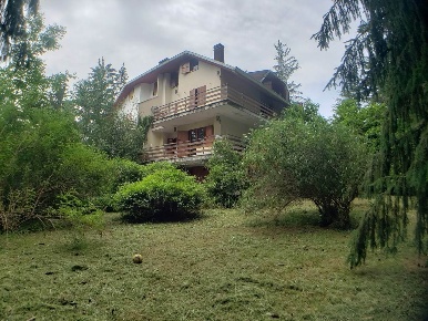 Foto Villa unifamiliare a Arcinazzo Romano di 160 m² con 9 locali