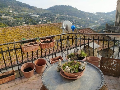 Foto Appartamento a San Biagio della Cima di 120 m² con 10 locali