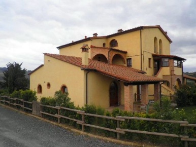 Foto Appartamento a Montecatini Val di Cecina di 80 m² con 3 locali