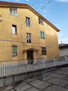 Foto Appartamento a Castelsaraceno Centro di 80 m² con 5 locali in vendita