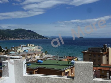 Foto Villa unifamiliare a Laigueglia di 100 m² con 4 locali in vendita