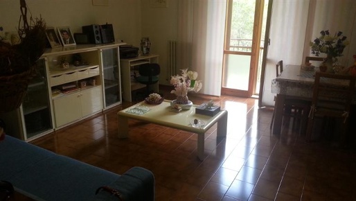 Foto Appartamento a Rosora Angeli di 90 m² con 4 locali in vendita