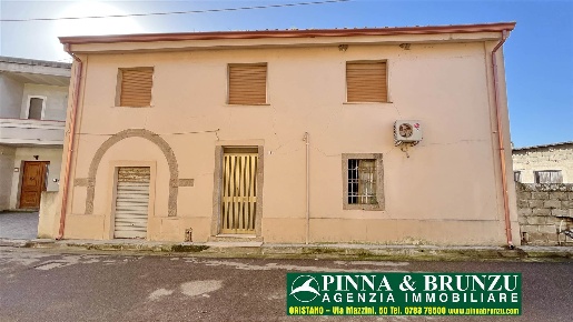 Foto Villa a schiera in Eleonora D'Arborea  6, Zerfaliu di 244 m²