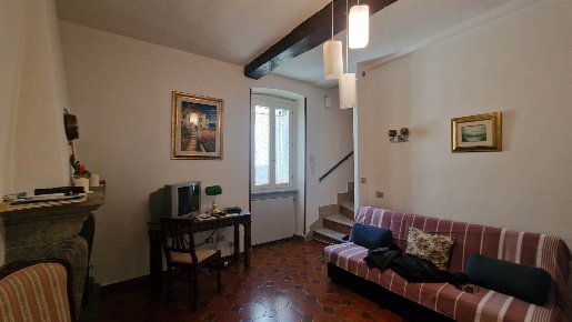 Foto Appartamento in Via Teatro Nuovo, Viterbo di 110 m² con 4 locali