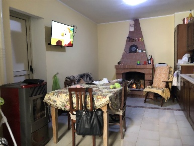 Foto Appartamento a Castiglione del Genovesi Centro di 80 m² con 3 locali