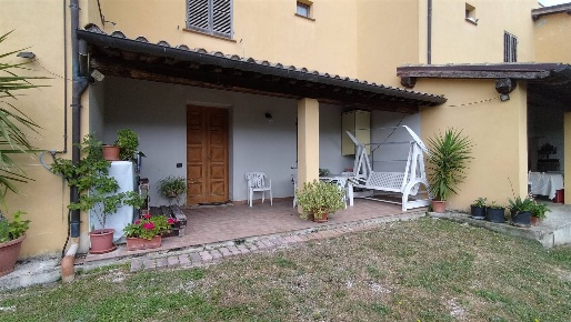 Foto Appartamento a Valtopina di 75 m² con 3 locali in vendita