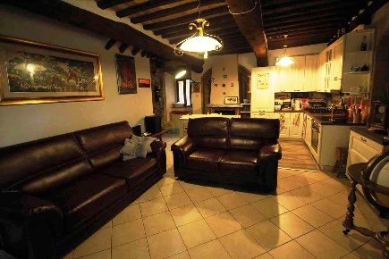 Foto Appartamento a Monticiano San Lorenzo A Merse di 87 m² con 5 locali