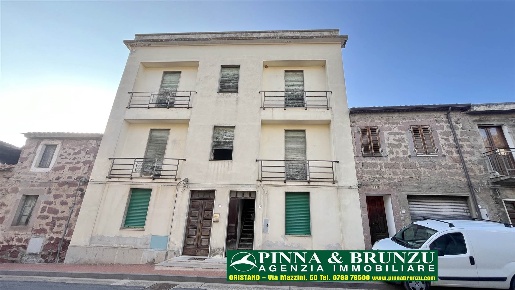 Foto Appartamento in BRIGATA SASSARI, Busachi Centro di 150 m² con 7 locali
