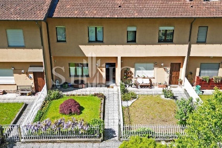 Foto Villa a schiera a Valganna Ganna di 220 m² con 6 locali in vendita