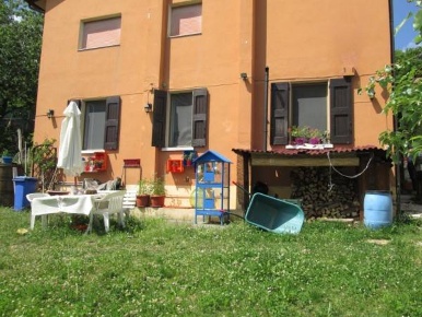 Foto Appartamento in via burzanella chiesa 29, Camugnano di 80 m²
