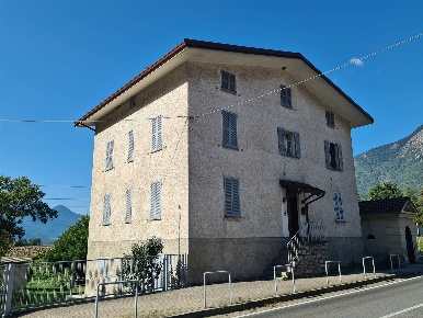 Foto Appartamento in Via Nazionale, Novate Mezzola Centro di 128 m²