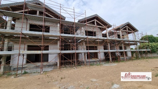 Foto Villa unifamiliare in Via Ticino, Morimondo di 220 m² con 5 locali
