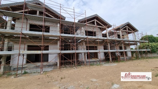 Foto Villa unifamiliare in Via Ticino, Morimondo di 220 m² con 5 locali
