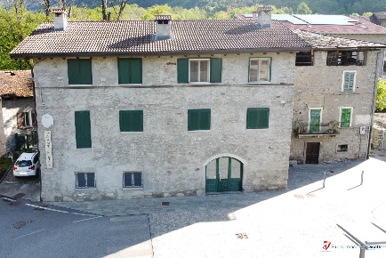 Foto Appartamento in Piazza Cauzzi, Sonico Rino di 80 m² con 3 locali