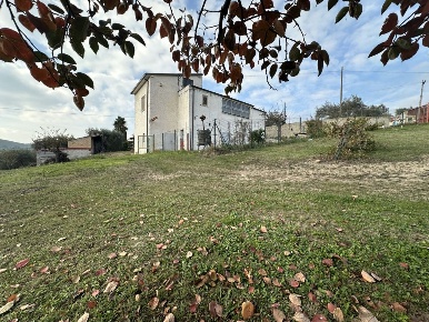 Foto Villa unifamiliare in Località Piano DI Corte, Canzano di 280 m²