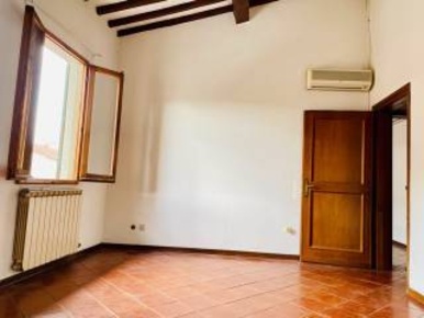 Foto Appartamento a Firenze di 72 m² in vendita